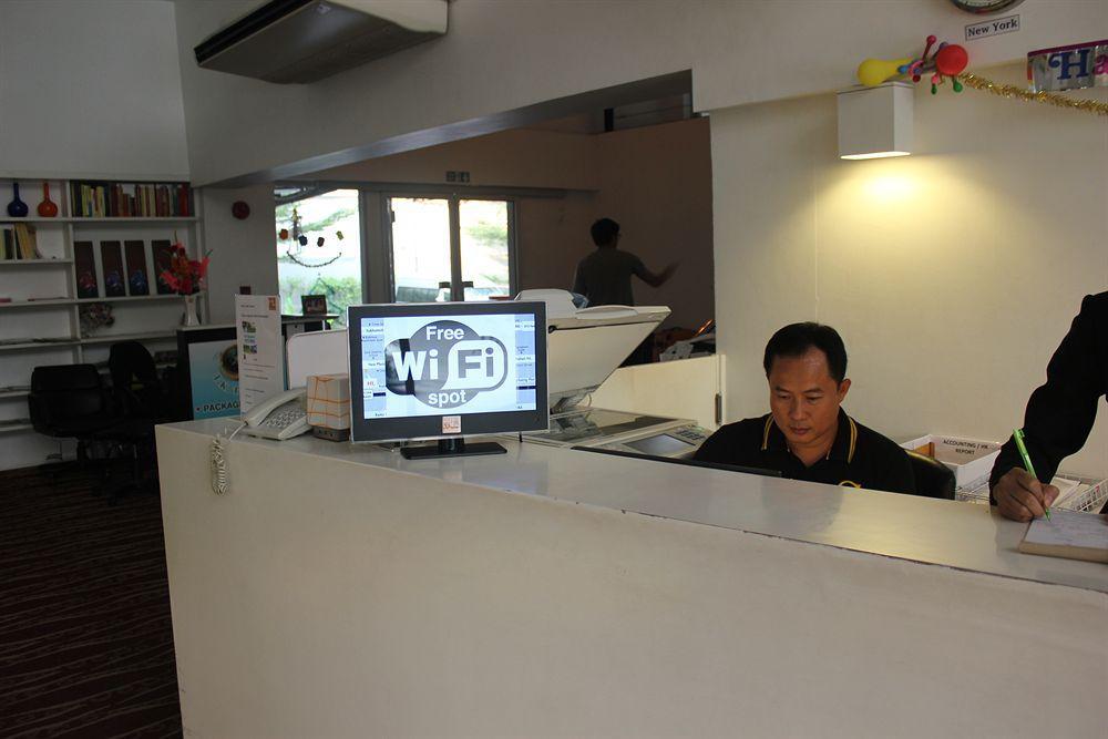 D Varee Xpress Makkasan Hotel Bangkok Exterior photo